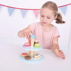 Houten Etagere met Taartjes><noscript><img width=