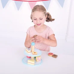 Houten Etagere met Taartjes><noscript><img width=