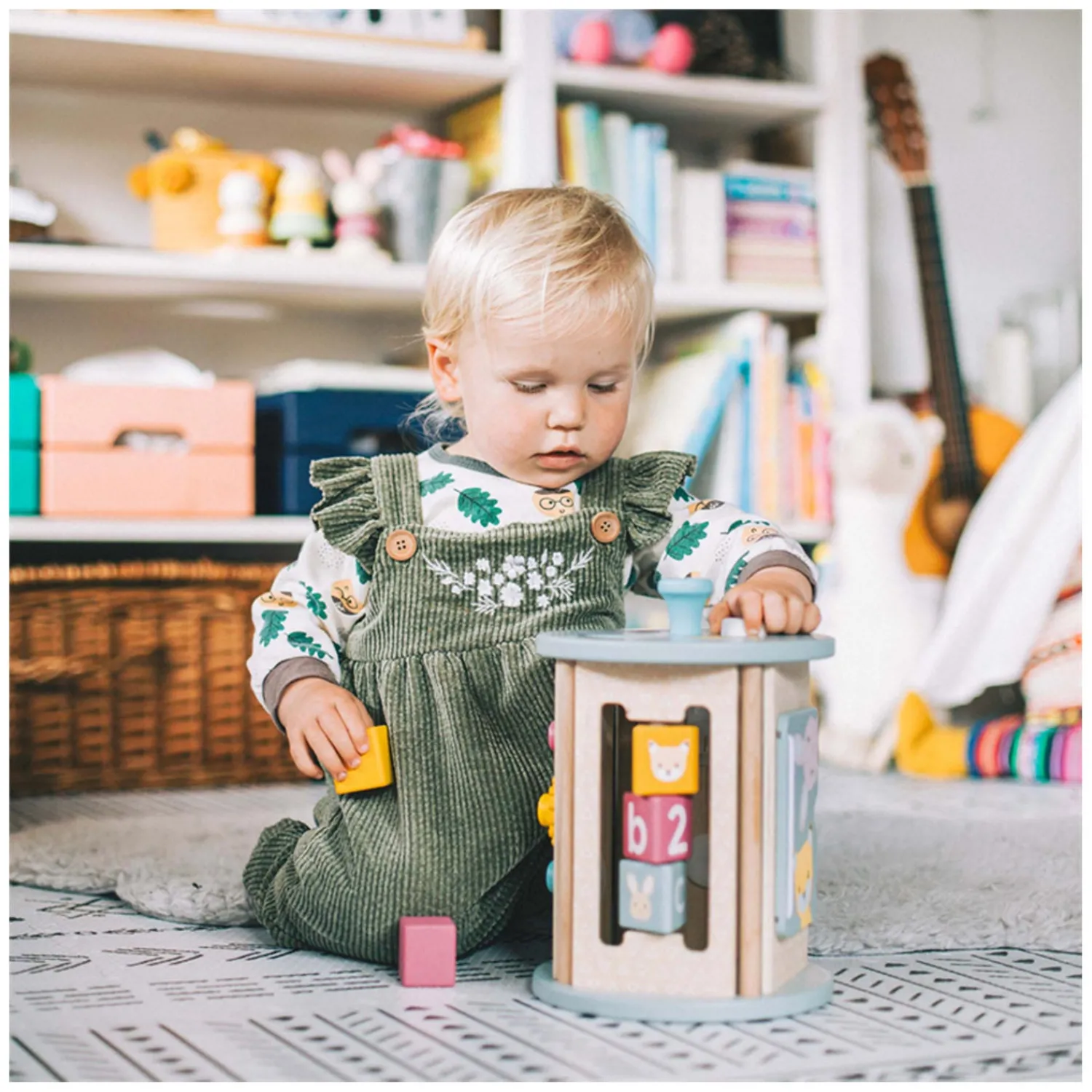 Bigjigs Rollende Activiteitenbox en Vormenstoof van Hout, 5dlg.