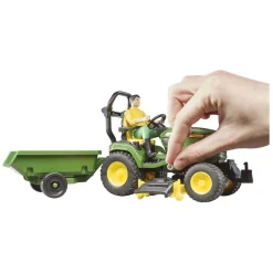 Bworld John Deere Zitmaaier met Aanhanger en Tuinman 1:16-Bruder Hot