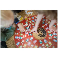 Poezen met Hoeden - Kinderspel><noscript><img width=