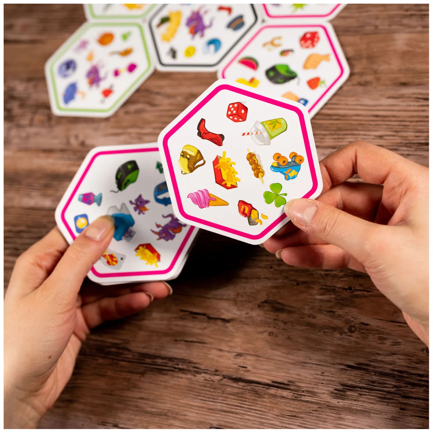 Dobble Connect Kaartspel>Asmodee