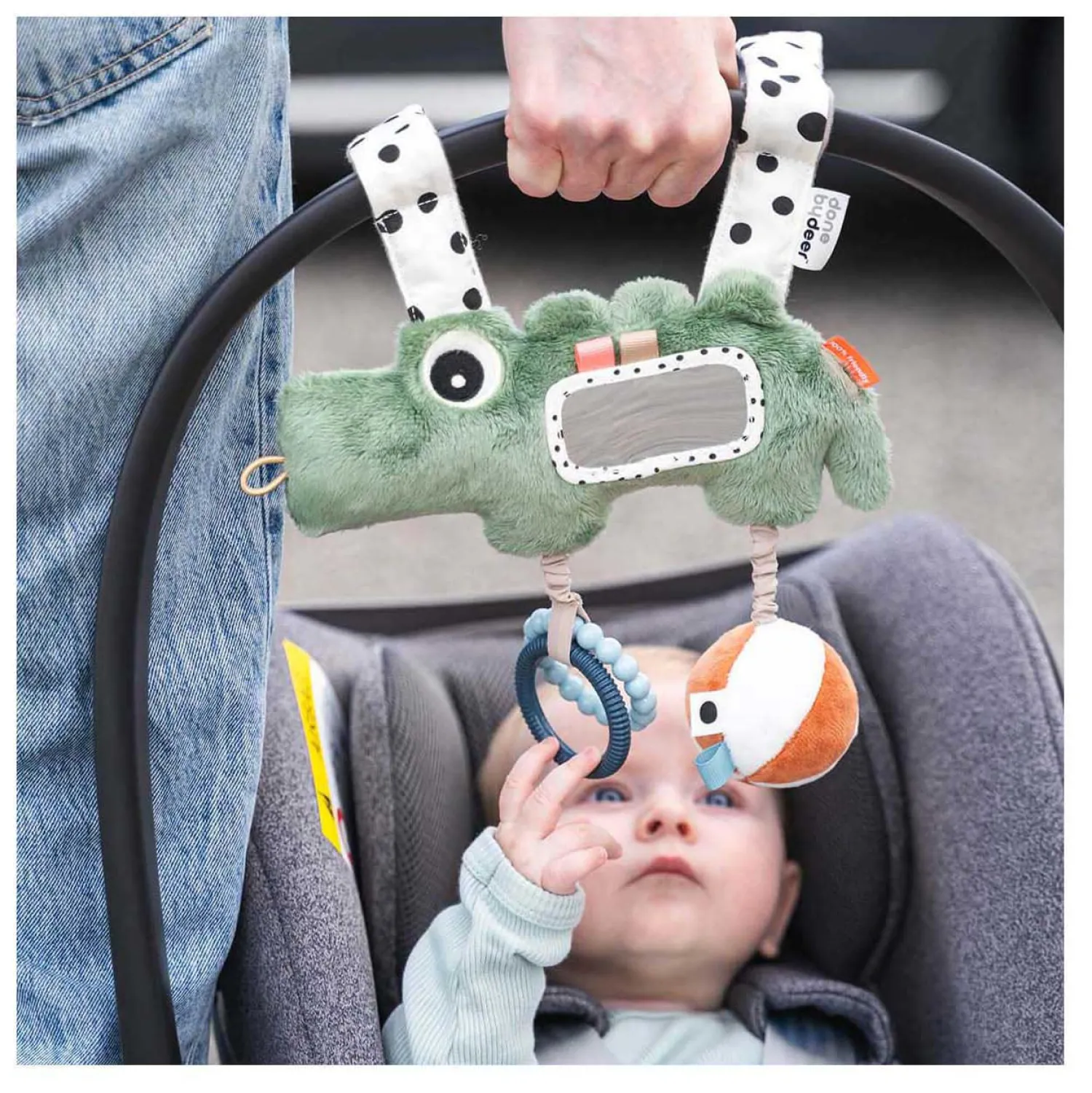 Hangend Activiteiten Speeltje Croco>Done by Deer Online