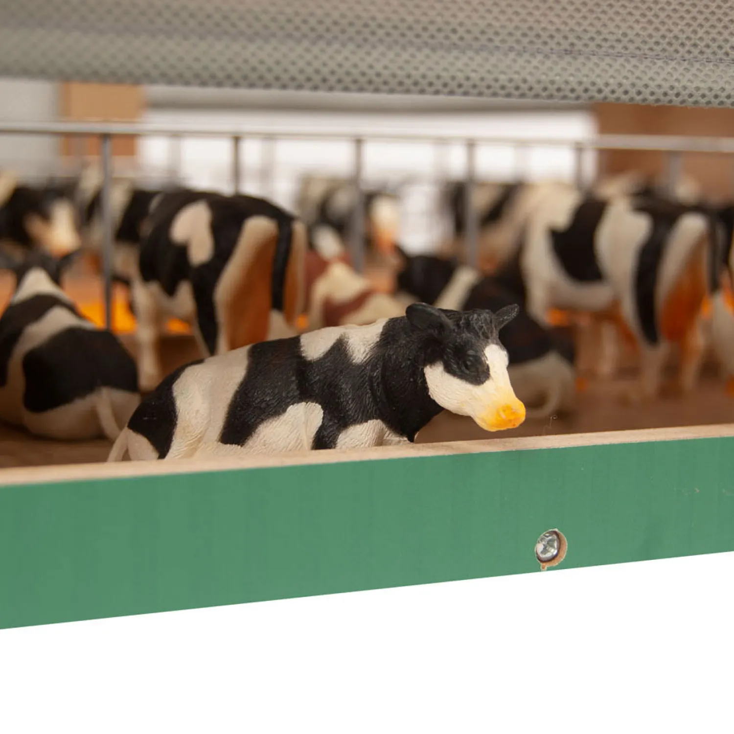 Kids Globe Stal met Windbreekgaas 1:32