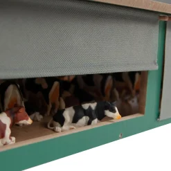 Kids Globe Stal met Windbreekgaas 1:32