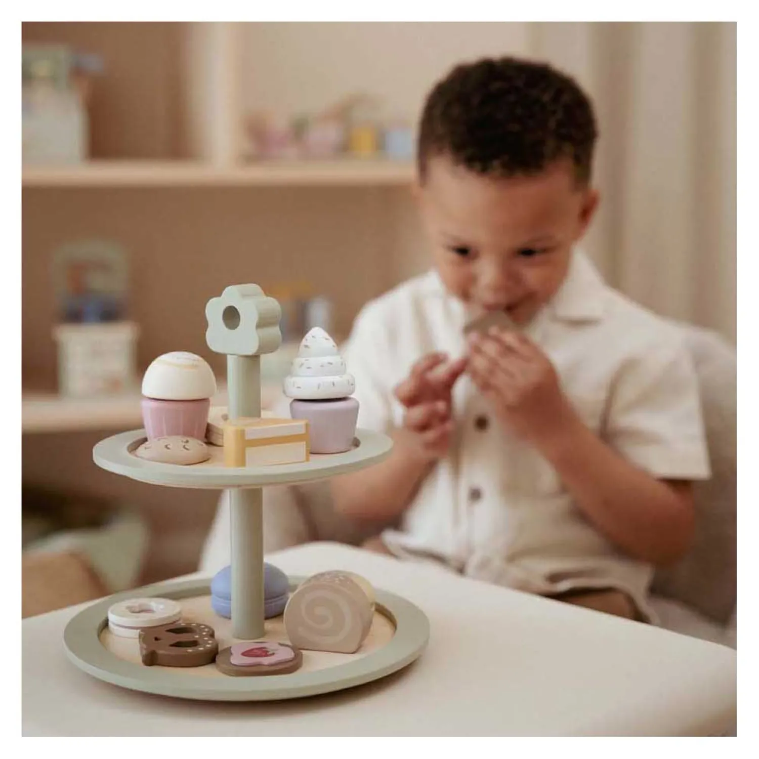 Houten Etagere met Gebak FSC-Little Dutch New