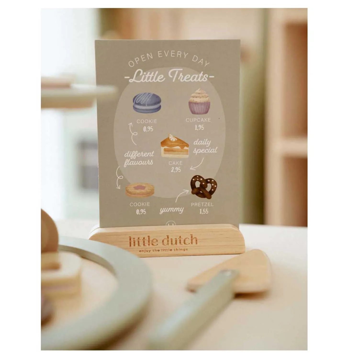 Houten Etagere met Gebak FSC-Little Dutch New