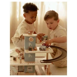 Houten Garage FSC-Little Dutch Hot