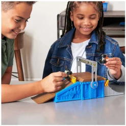 Monster Jam Mini Freestyle Arena Speelset en Opslag- Sale