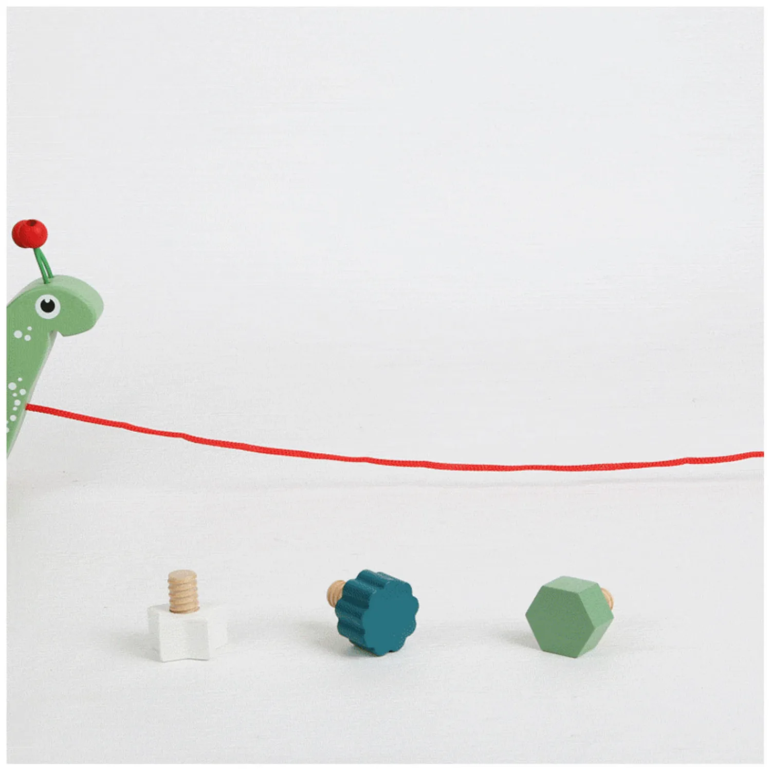 Small Foot - Houten Trekfiguur Vormenstoof Slak, 6dlg. Discount